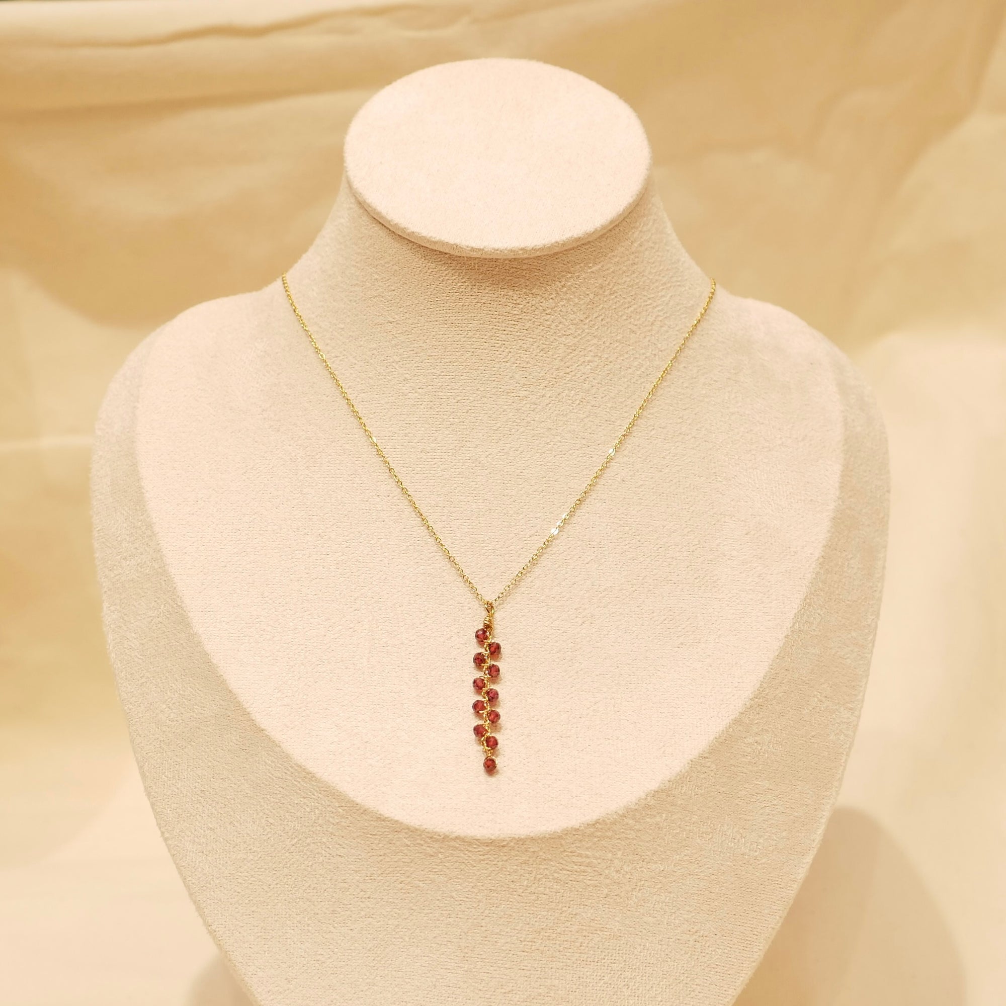 Colliers guirlandes - Grenat