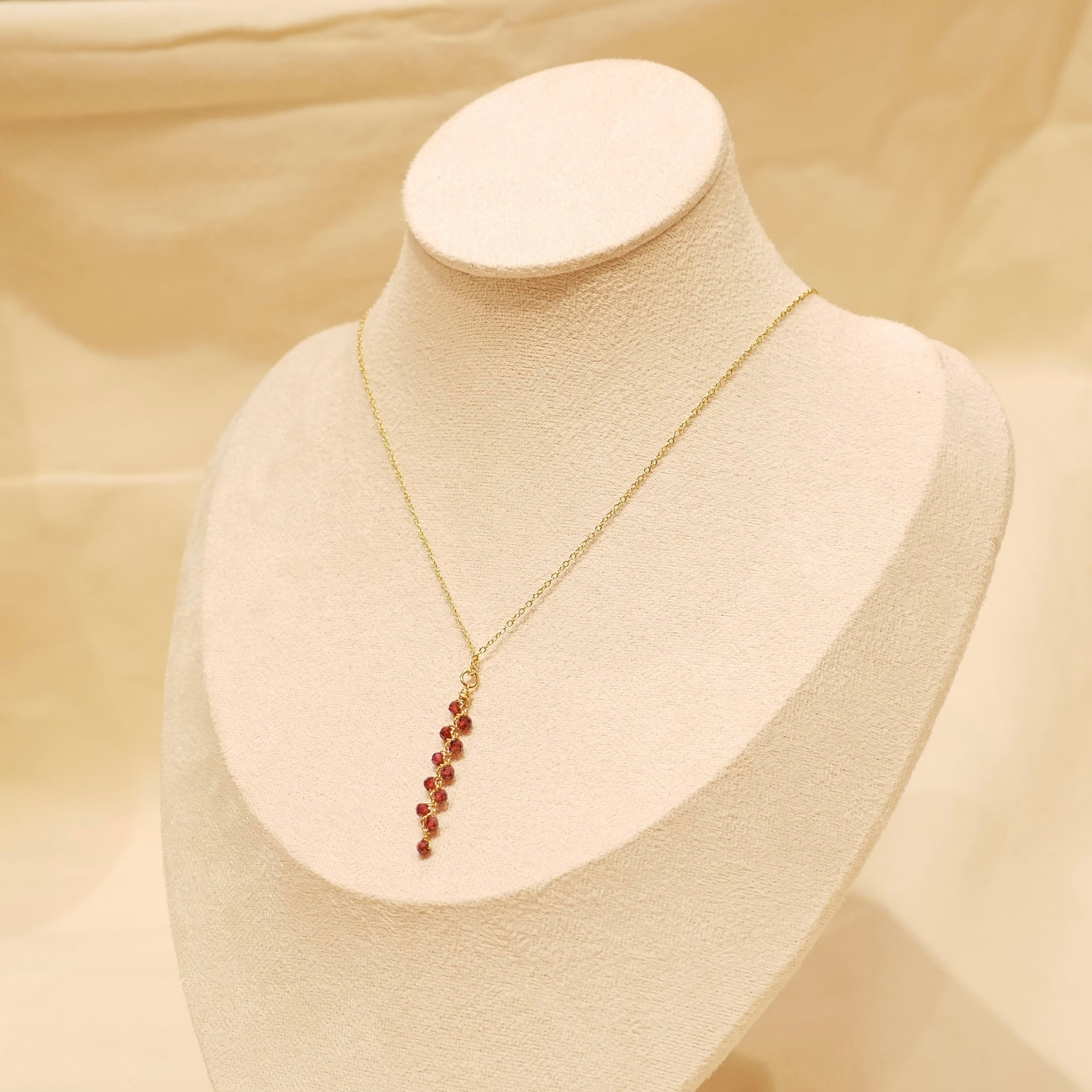 Colliers guirlandes - Grenat