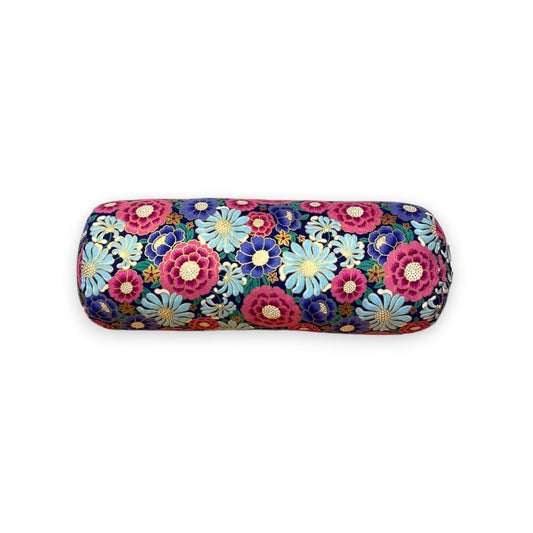 Repose-tête motif noir fleuri en tissu japonais